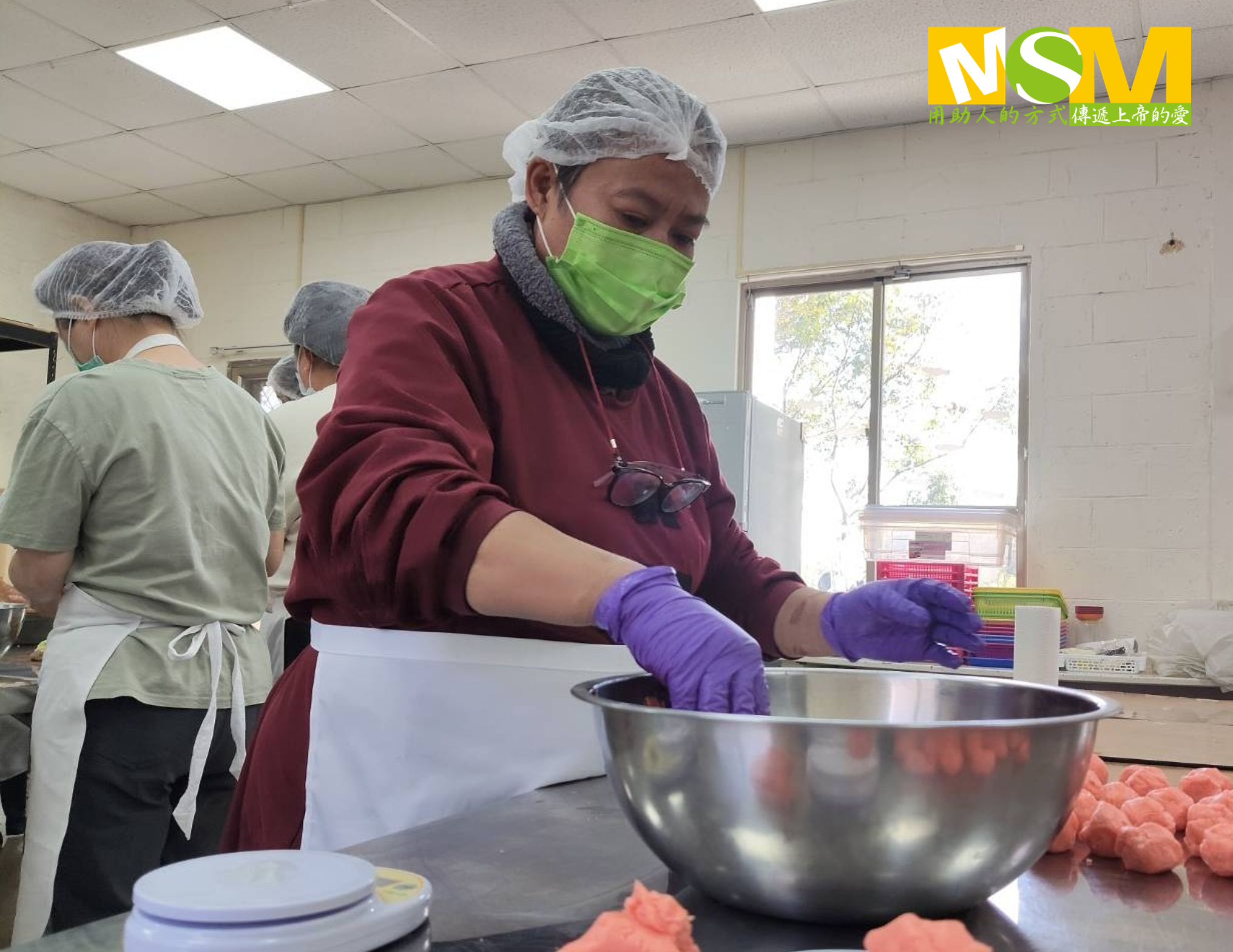 在「以工帶振」的培力過程中，林琴不只學到技術，更在穩定的工作中，一點一滴找回對自己的信心。