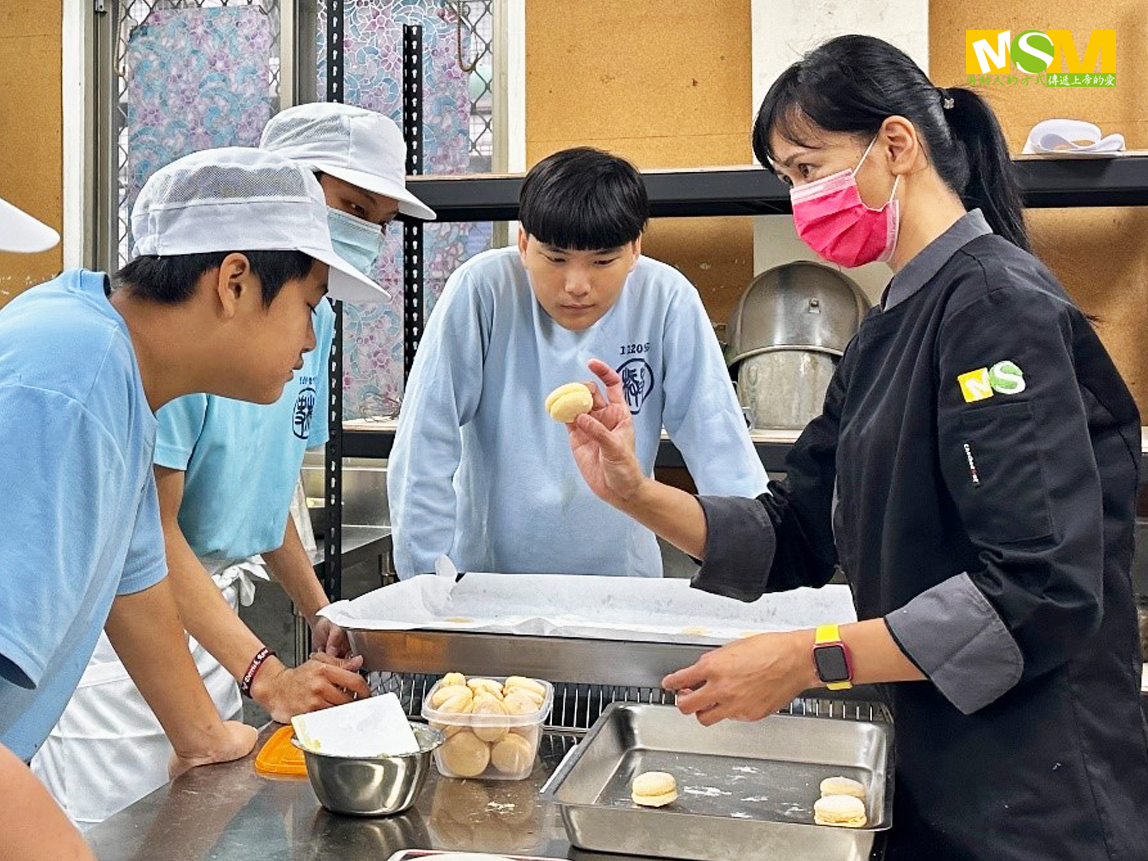 橘子老師的烘焙課：揉進麵糰裡的不只是技能，還有希望(標題圖檔)